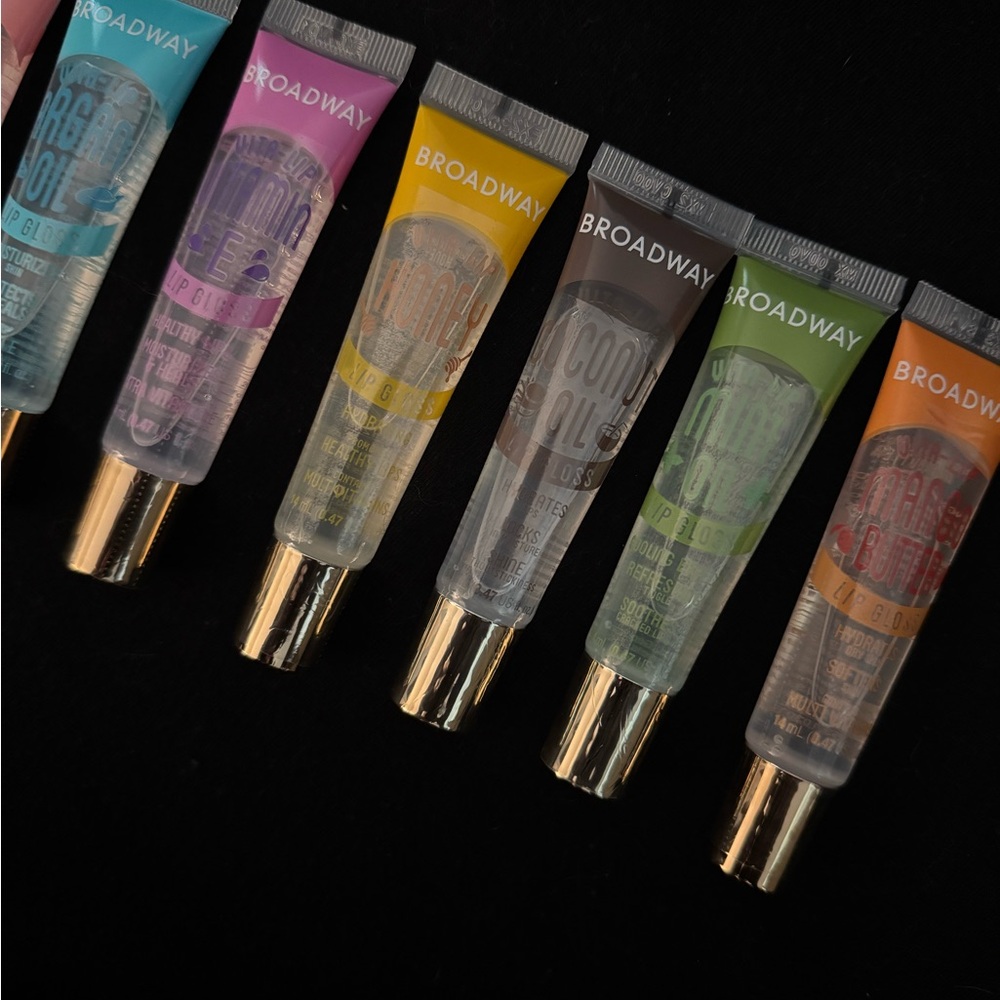 Broadway- Lip oil gloss (receive two random) - Picture 3 of 4